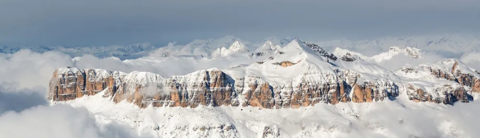 Berpanorama in den Dolomiten